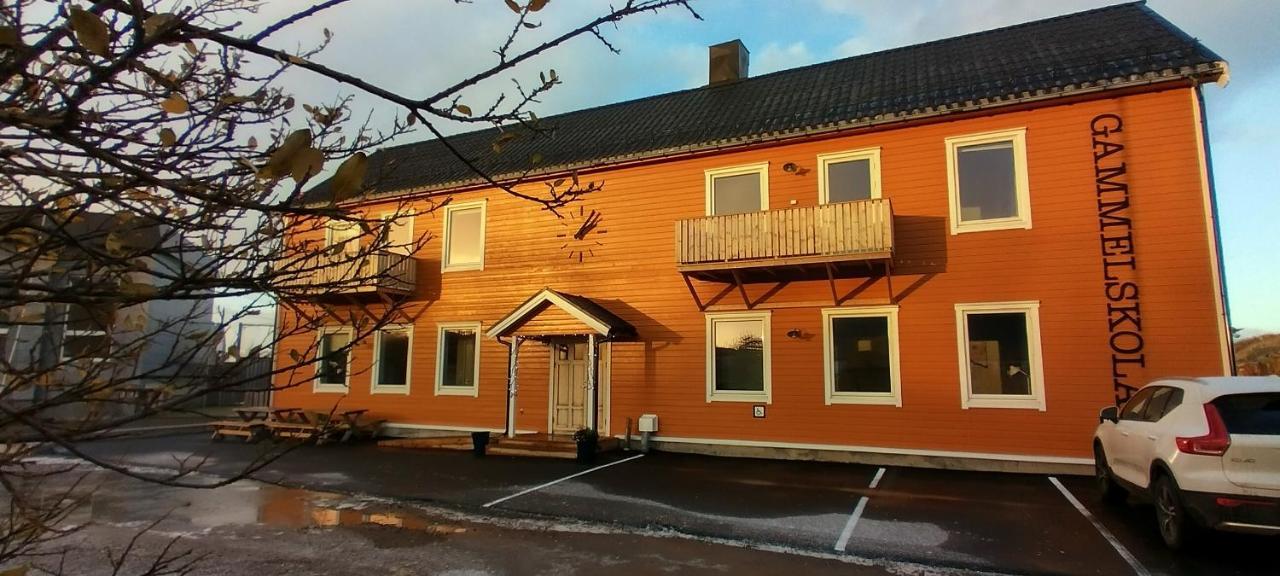 Gammelskola Apartments Henningsvaer Exterior foto